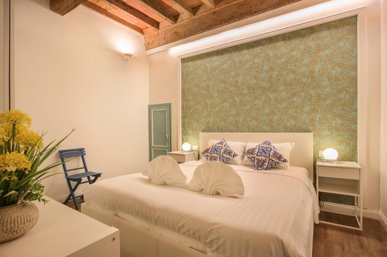 Oltrarno Suite In Флоренция Экстерьер фото