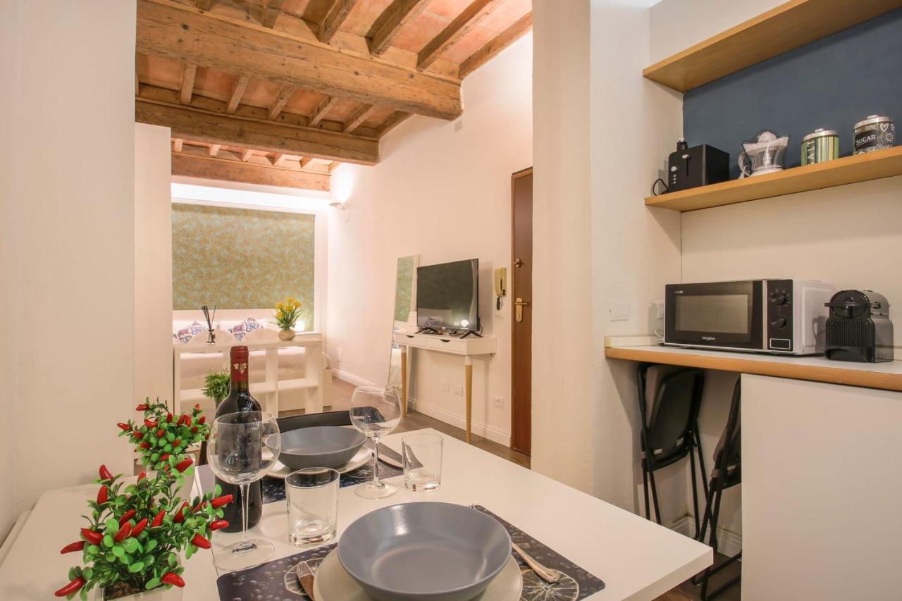 Oltrarno Suite In Флоренция Экстерьер фото