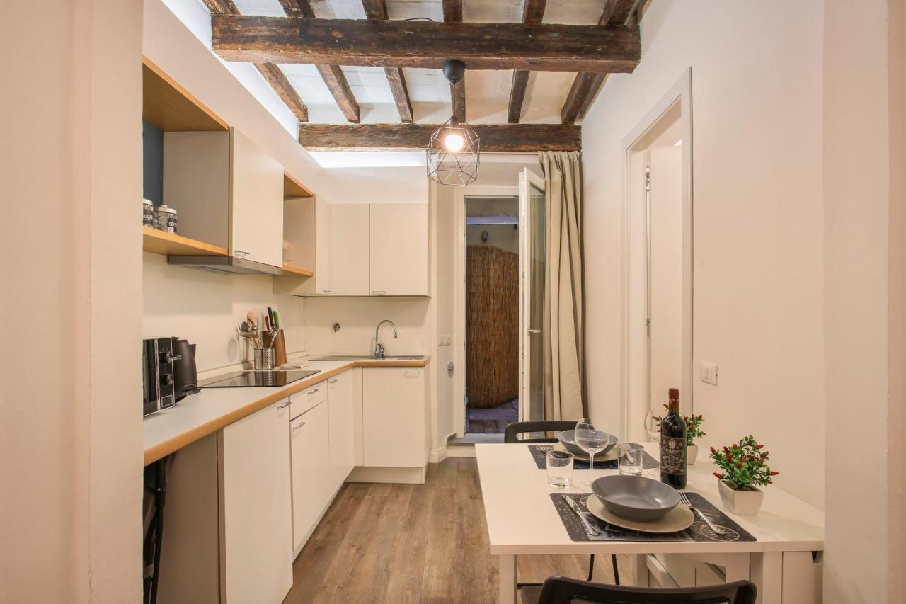Oltrarno Suite In Флоренция Экстерьер фото